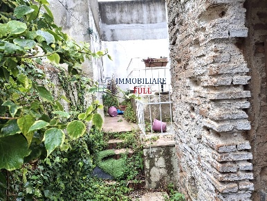 Foto Casa indipendente in VIA GRAZIA FARO SUPERIORE 10, Messina di 142 m²