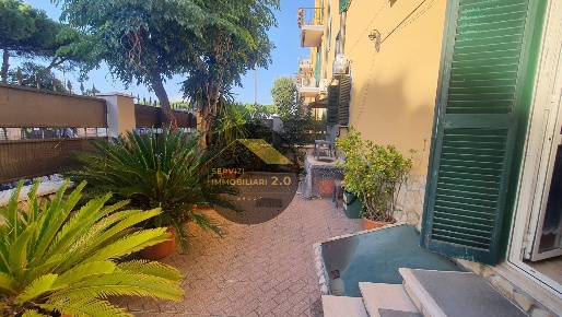 Foto Appartamento in via degli orafi 31, Roma Giardinetti di 100 m²