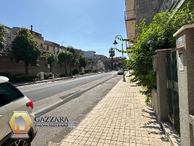Foto Casa indipendente in via Canale 54, Canicattini Bagni di 500 m²