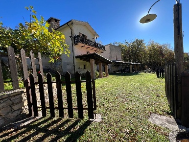Foto Rustico a Fara San Martino di 365 m² con 10 locali in vendita