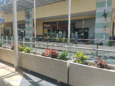 Foto Attività commerciale in via fellini 2, Spoltore di 70 m² con 2 locali