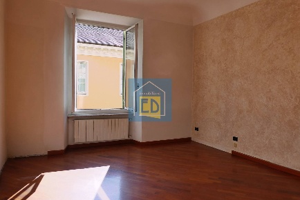 Foto Appartamento in Piazza Sisto IV 1, Savona Centro Storico di 172 m²