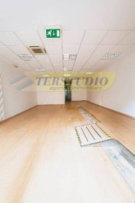 Foto Ufficio in Via Dei Gallarari snc, Bergamo San Paolo di 110 m²