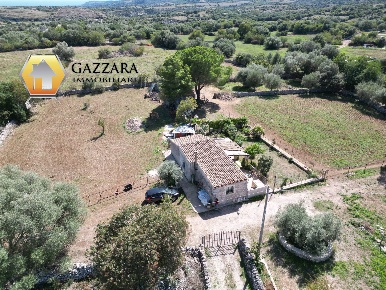 Foto Rustico in contrada Tradituso snc, Canicattini Bagni di 75 m²