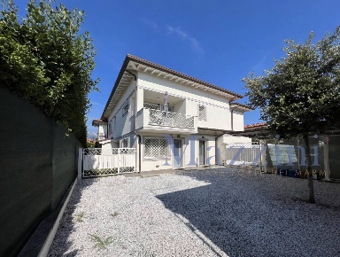 Foto Case semi ndipendenti in via carlo del prete, Forte dei Marmi Centro