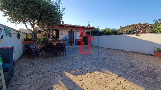 Foto Villa unifamiliare in via napoli 82, Ardea Nuova Florida di 120 m²