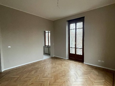 Foto Appartamento in Corso Regina Margherita, Torino Vanchiglia di 106 m²