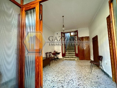 Foto Casa indipendente in via Vittorio Emanuele 221 - 223 - 225, di 395 m²