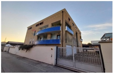 Foto Duplex in Via Pizzo Intermesoli 2, Pescara Ospedale di 177 m²