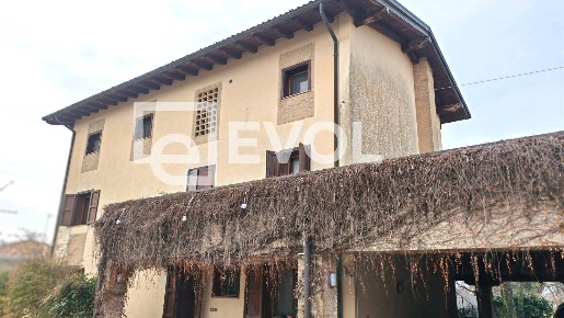 Foto Casa indipendente in Via Vittorio Emanuele III 34, Rivignano Teor