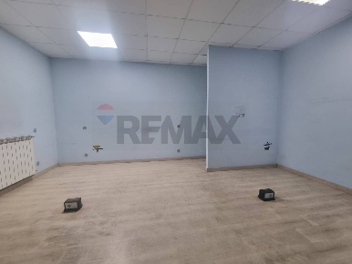 Foto Locale commerciale in via delle costellazioni 20, Melito di Napoli