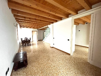 Foto Appartamento in via castellana, Treviso Monigo di 150 m² con 8 locali