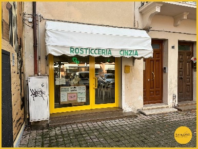 Foto Locale commerciale in Corso Giuseppe Mazzini 193, Molinella Centro