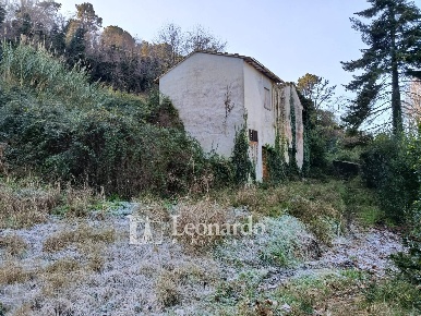 Foto Casa indipendente in Via Sarzanese, Massarosa di 160 m² con 8 locali
