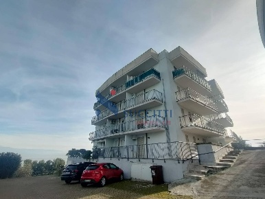 Foto Appartamento in Via Belvedere, Tortoreto Centro di 65 m² con 3 locali