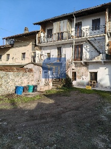 Foto Casa indipendente in Via Rivarolo, Castellamonte Centro di 260 m²