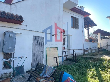 Foto Villa unifamiliare in Via dei Passeri, Aprilia Fossignano di 170 m²