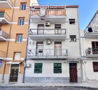 Foto Appartamento in via nicolò buscemi 13/a, Palermo di 104 m² in vendita