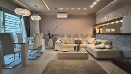 Foto Appartamento a Monopoli Centro di 140 m² con 4 locali in vendita