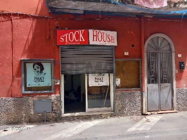 Foto Locale commerciale in Via Vittorio Emanuele III 3, Centro di 24 m²