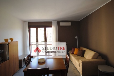 Foto Appartamento in Via Aldo Rossi 12, Pavia di 68 m² con 2 locali