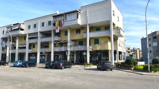 Foto Locale commerciale a Monopoli Centro di 150 m² con 1 locali in vendita