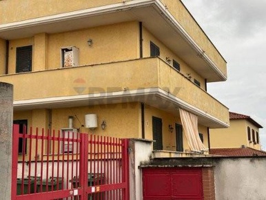 Foto Appartamento in viale marino, Ardea Tor San Lorenzo - Nuova California