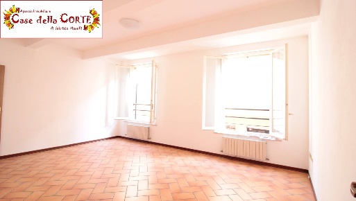 Foto Ufficio a Cento Cento Paese di 44 m² con 2 locali in affitto