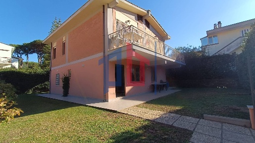 Foto Appartamento in via elisabetta 84, Anzio di 80 m² con 4 locali