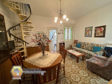 Foto Casa indipendente in Via Manzoni 119, Canicattini Bagni di 126 m²