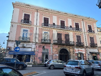 Foto Locale commerciale in Via Gian Battista Castaldo, Nocera Inferiore