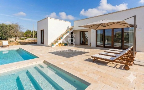 Foto Villa unifamiliare in Contrada Deserto Snc, Ostuni di 100 m²