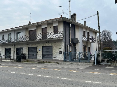 Foto Casa indipendente in VIA MONTE LEONE, Gallarate Moriggia di 270 m²