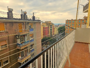 Foto Appartamento in Via Bologna, Genova San Teodoro di 78 m² con 6 locali