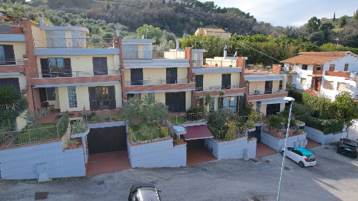 Foto Villa a schiera in via firenze 45, Grottammare Centro di 300 m²