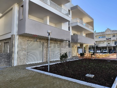 Foto Locale commerciale a Polignano a Mare Centro di 91 m² con 1 locali