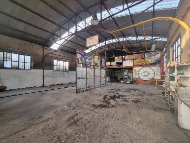 Foto Laboratorio in via Gramsci, Montoro Piano di 250 m² con 2 locali