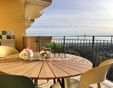 Foto Appartamento in Via San Martino, Colonnella di 75 m² con 3 locali