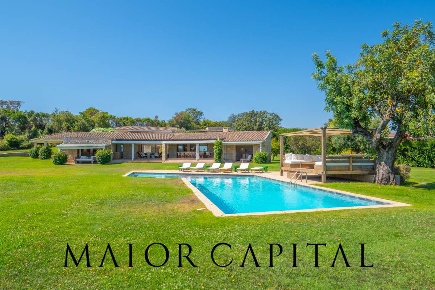 Foto Villa unifamiliare in Via Tavolara, San Teodoro di 650 m² in vendita