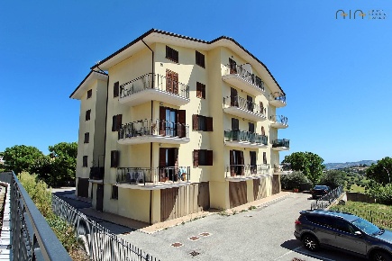 Foto Appartamento in Via Circonvallazione, Controguerra di 91 m² in vendita