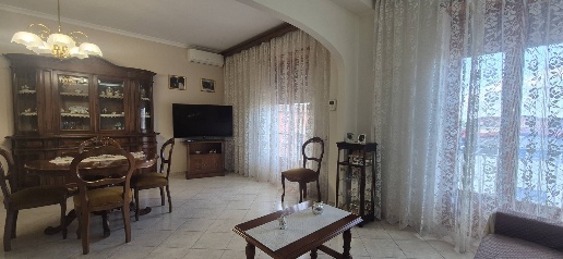 Foto Appartamento in Via Acate 17, Roma Torre Angela di 120 m² con 4 locali