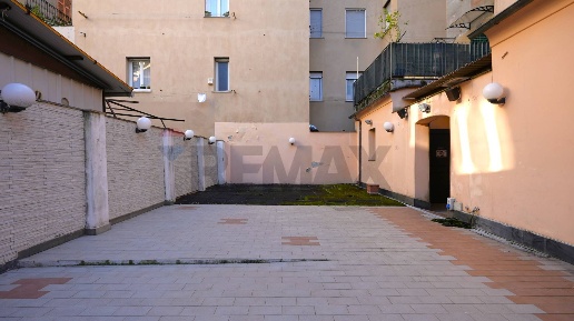 Foto Negozio in Via Ciro Menotti 97 R, Genova Sestri Ponente di 126 m²