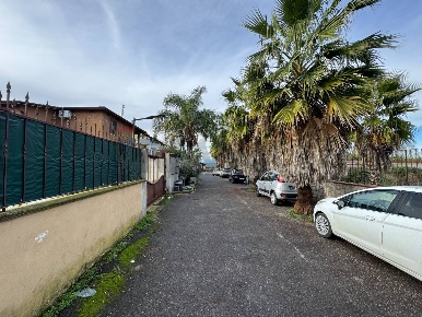 Foto Terreno agricolo a Giugliano in Campania Varcaturo di 1100 m²
