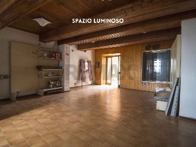 Foto Negozio in PIAZZA D'ARMI 9, Roccastrada Sassofortino di 62 m²