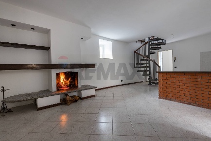 Foto Case semi ndipendenti in VIA SAURO, Cittiglio Centro di 147 m²