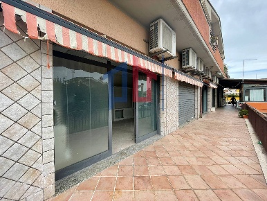 Foto Locale commerciale in Viale Nuova Florida, Ardea Nuova Florida