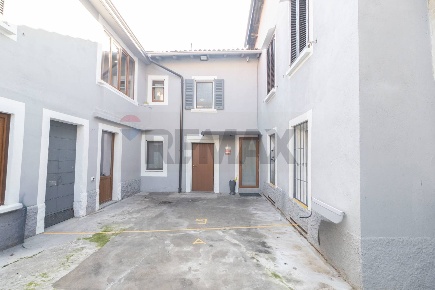 Foto Appartamento in via Luigi Cabiati 9, Barzago Centro di 146 m²