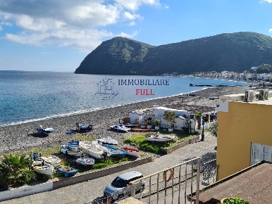 Foto Appartamento in VIA MARINA GARIBALDI, Lipari Canneto di 120 m²