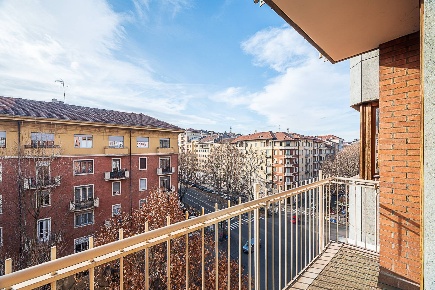 Foto Appartamento in Corso Galileo Ferraris, Torino Crocetta di 213 m²