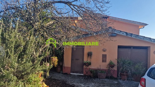 Foto Casa indipendente in VIA CARBONARA 45, Velletri Appia Sud di 200 m²